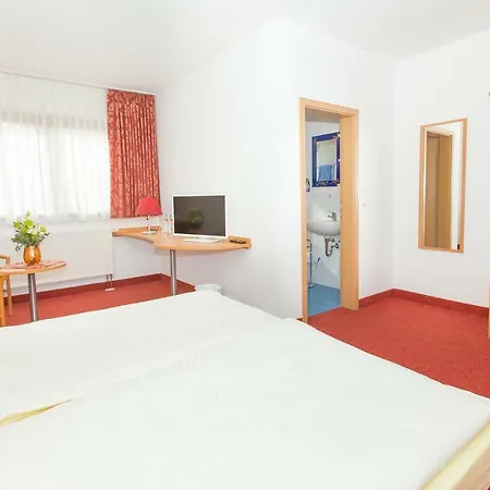 Pensjonat Steigerwaldpension Wiesentheid